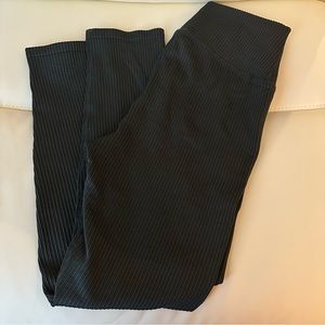 Good American - Rib Seamless 7/8 Leggings, 1/2 Green